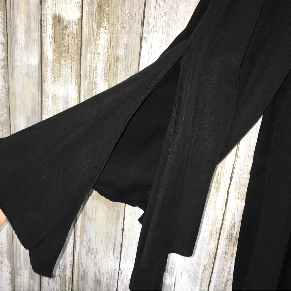Do+Be Black Off The Shoulder Wide Sleeve Bouse - Picture 2 of 3
